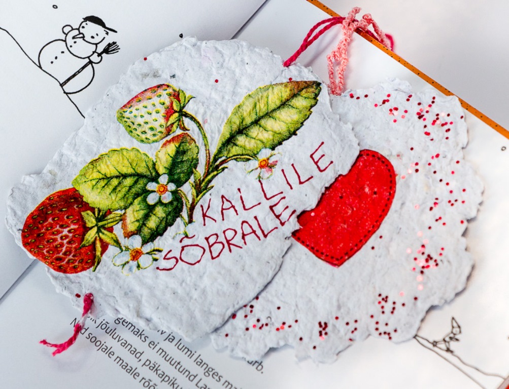 Omavalmistatud paberist kaart