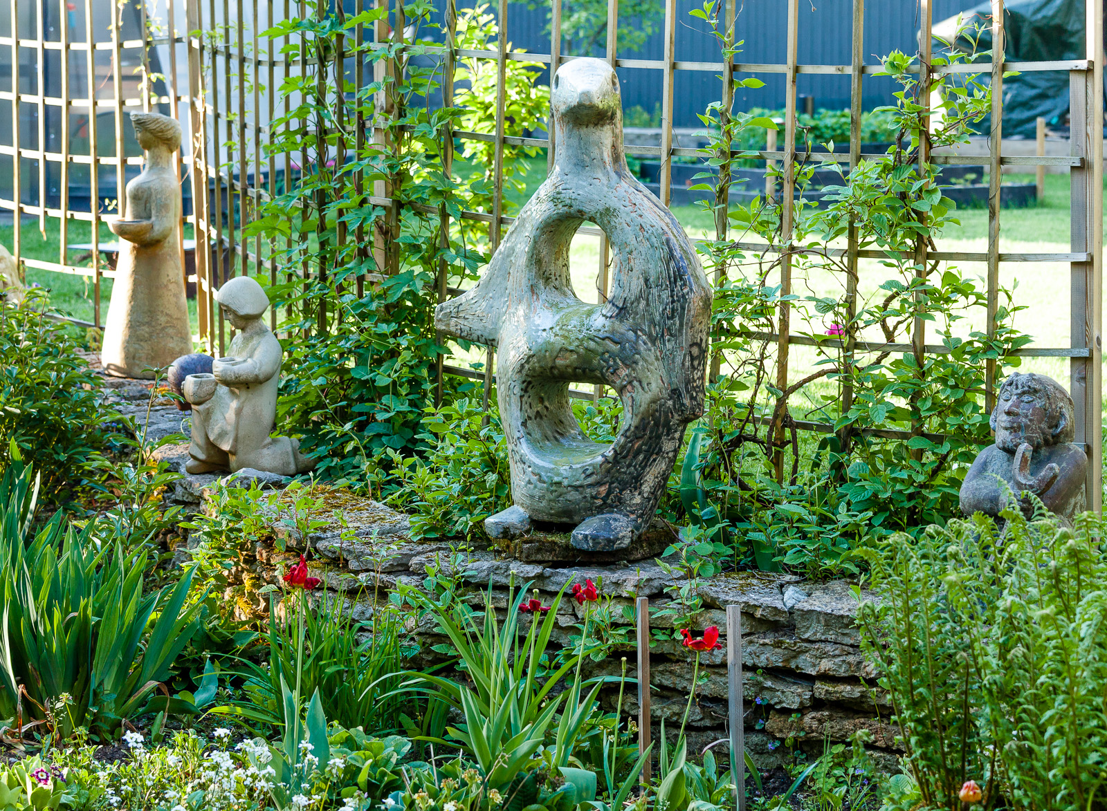 Kodustuudio aiakeraamika