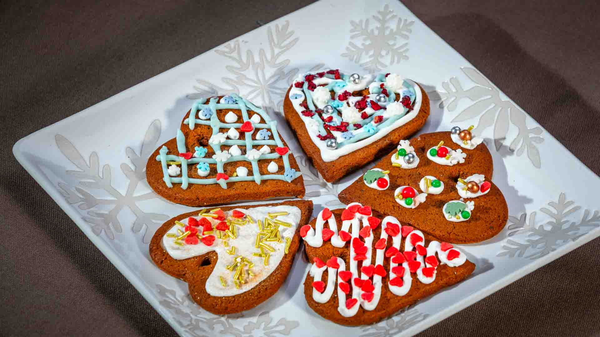 piparkookide glasuurimine (1)